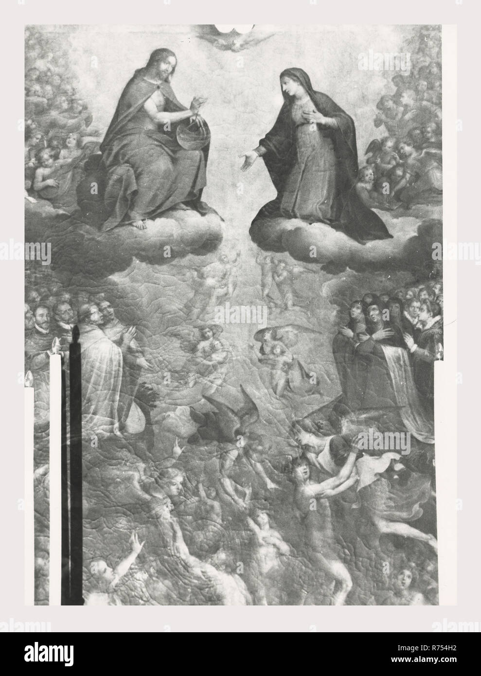 Umbria Perugia Spello S. Lorenzo, questa è la mia Italia, il paese italiano di storia visiva, S. Lorenzo 1120 sorge sul sito dell'ex S. Ercolano. Vista esterna del portale del XIII secolo e la facciata rimaneggiata nel 1540. Vedute interne concentrarsi sulla pittura e scultura XV e XVIII secoli intarsi in marmo fonte battesimale 1607 altare maggiore baldacchino una imitazione di quella di San Pietro, Roma intarsio di legno choirstalls armadio in legno e il petto nella sacrestia con il intarsiaed figurato di Mosè, Noè e Zaccaria pulpito in legno di bassorilievi con il Martirio di San Lorenzo affreschi th Foto Stock