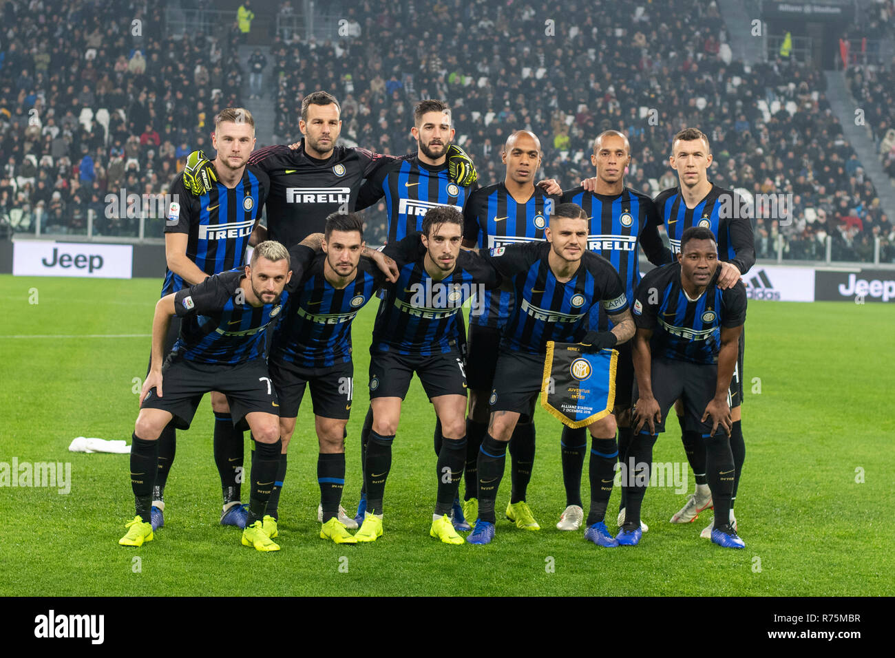Torino, Italia, 07 dicembre 2018. Milano Skriniar ,Samir Handanovic ,Roberto Gagliardini , Joao Mario Naval da Costa Eduardo , Joao Miranda de Souza Filho , Ivan Perisic , Marcelo Brozovic , Matteo Politano , Sime Vrsaljko , Mauro Icardi , Kojo Kwadwo Asamoah , Team (Inter) durante l'italiano 'Serie A' match tra Juventus 1-0 Inter presso lo stadio Allianz su dicembre 07 , 2018 a Torino, Italia. (Foto di Maurizio Borsari/AFLO) Credito: Aflo Co. Ltd./Alamy Live News Foto Stock