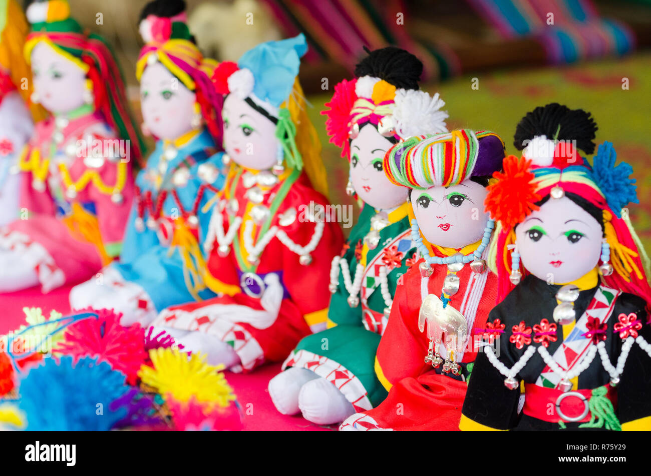 Maglia colorati di bambole, Baan Tong Luang, Thailandia Foto Stock