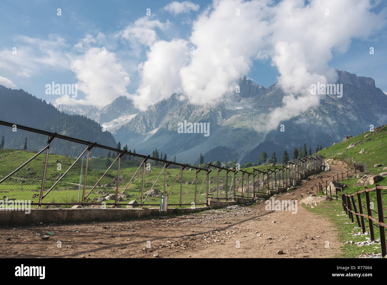 Paesaggio di natura e montagna in mattina a Sonamarg, India Foto Stock