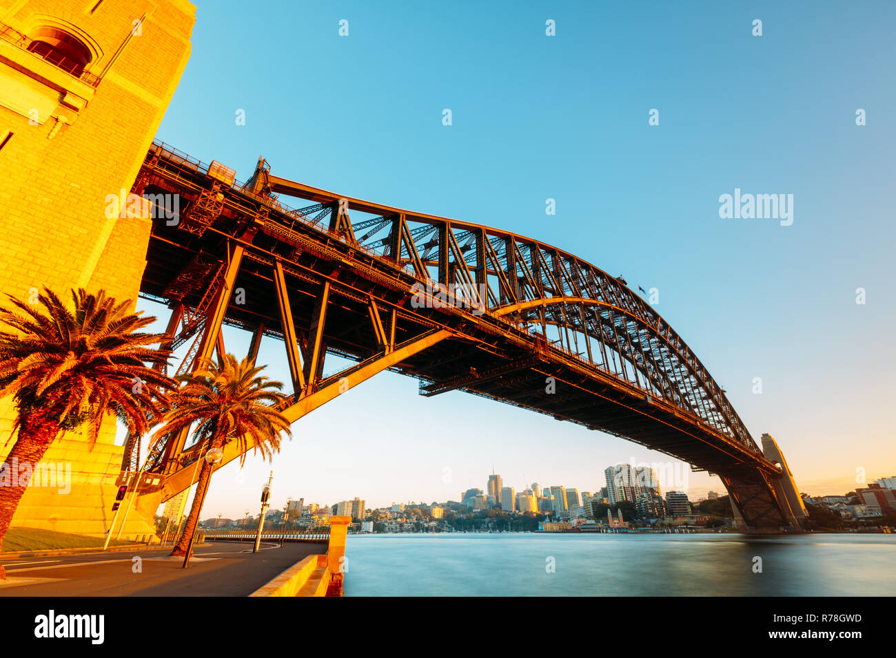 E vista la mattina del Ponte del Porto di Sydney, Australia Foto Stock