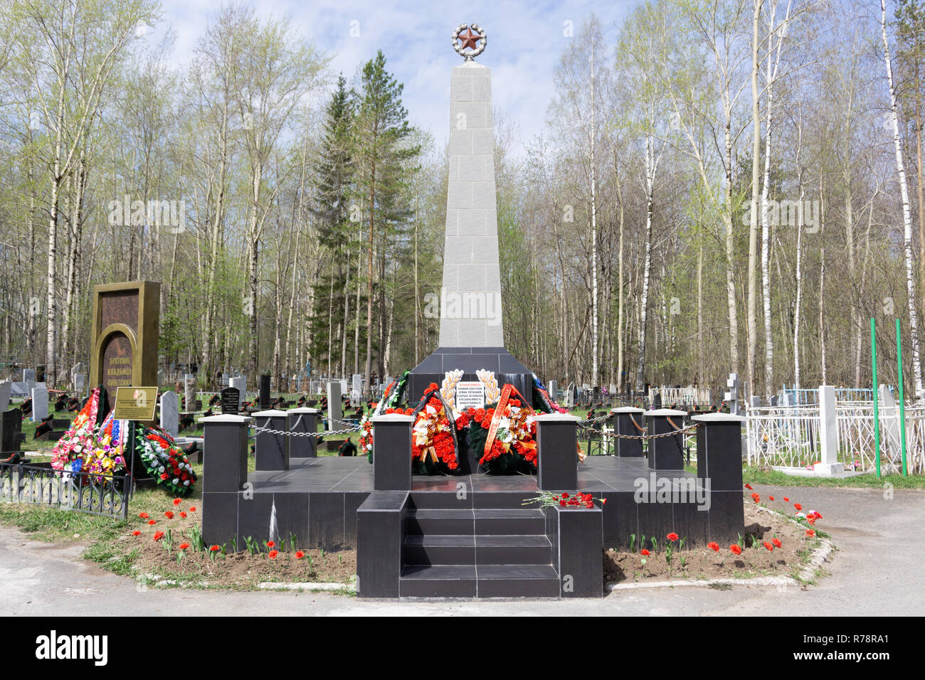 Il cimitero nazionale lapide in memoria dei soldati - Russia Berezniki 23 maggio 2018 Foto Stock