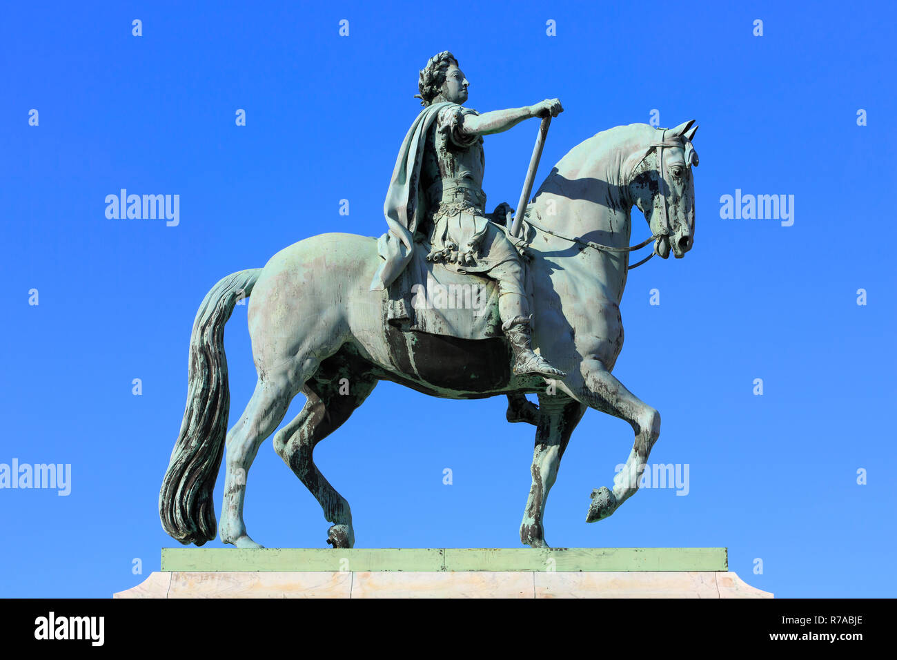 Statua equestre di re Federico V di Danimarca (1723-1766) a Piazza Amalienborg di Copenaghen, Danimarca Foto Stock