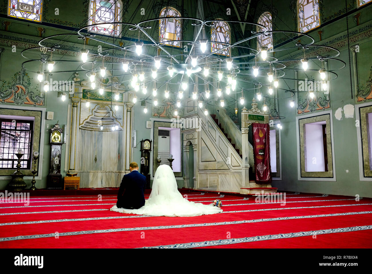 Sposa e lo sposo pronto per il servizio fotografico Foto Stock