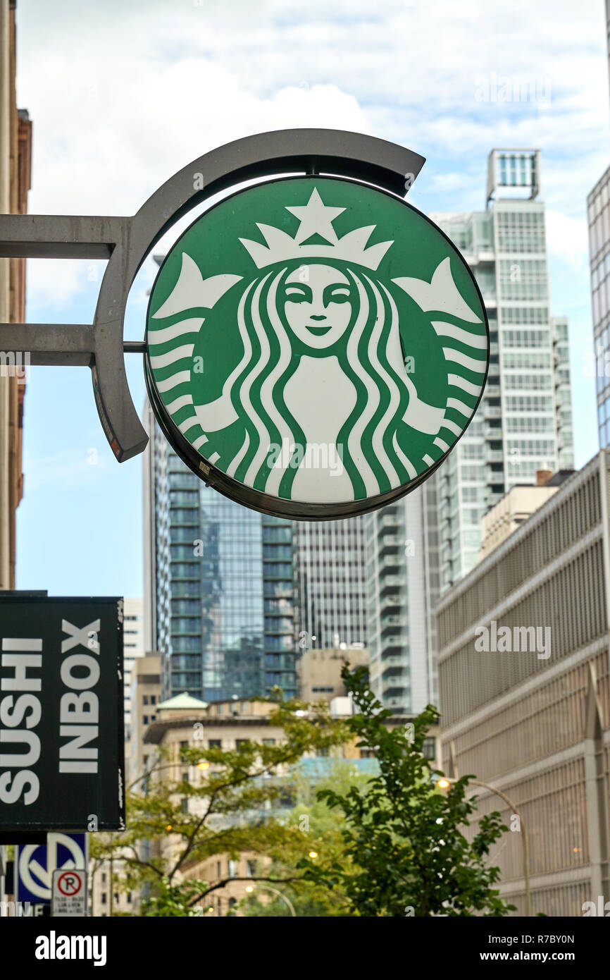 MONTREAL, Canada - 4 ottobre 2018: Starbucks Coffee shop segno. Starbucks Corporation è un american coffee company e uno dei famosi coffeehouse Foto Stock