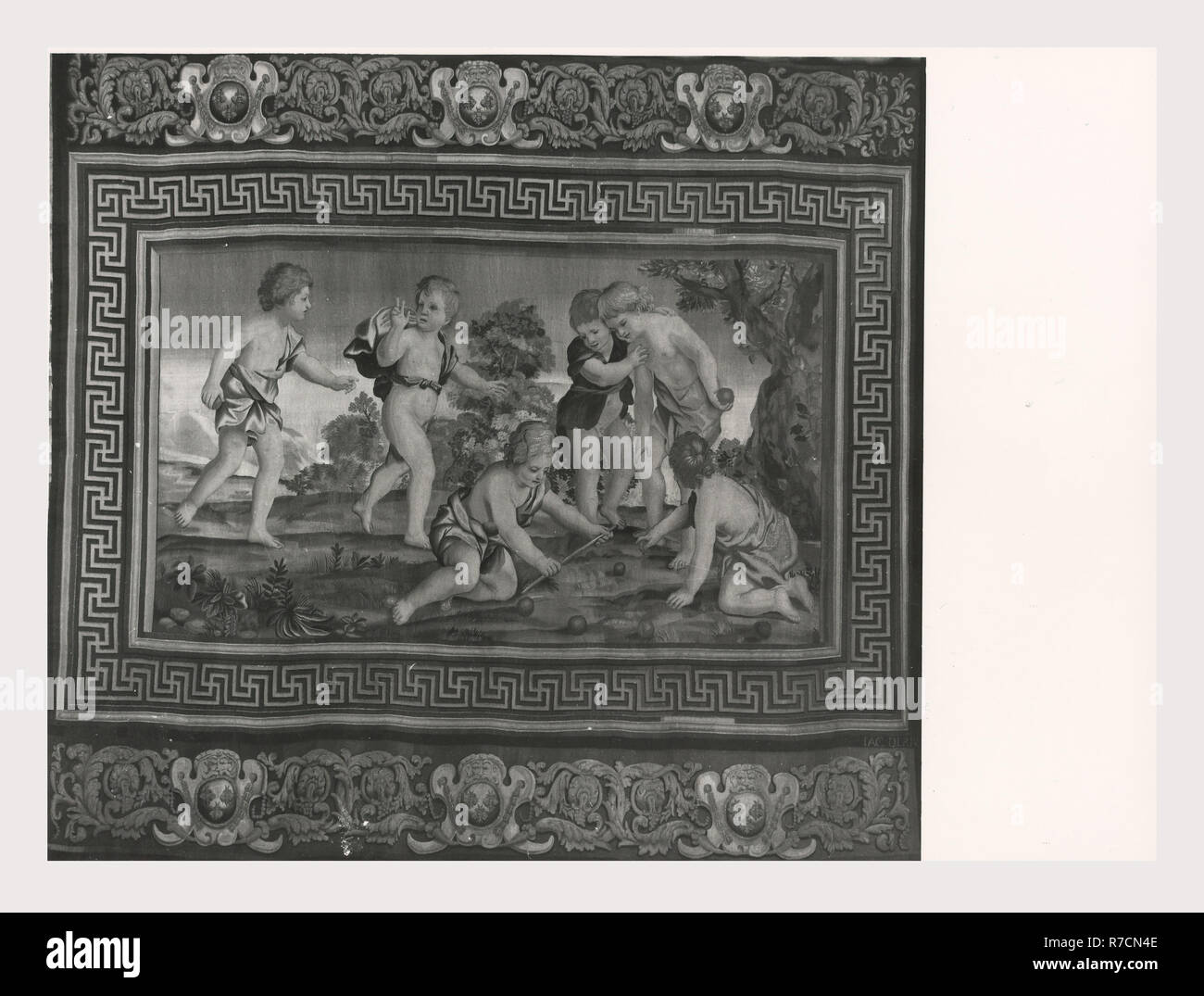 Lazio Roma Roma Palazzo Venezia, Museo, questa è la mia Italia, il paese italiano di storia visiva, post-medievale collezione arazzi Nella 'Sala Regia', che occupa le stanze dell'appartamento Balbo, dove Paolo II vissuto e radunò le sue collezioni. Tedesco e arazzi francesi del XVI secolo, tutti fabbricati a Bruxelles e cinque arazzi italiana dalla Riviera dopo vignetta di disegni da Giov. Franc. Romanelli nel 1637-42. Foto Stock