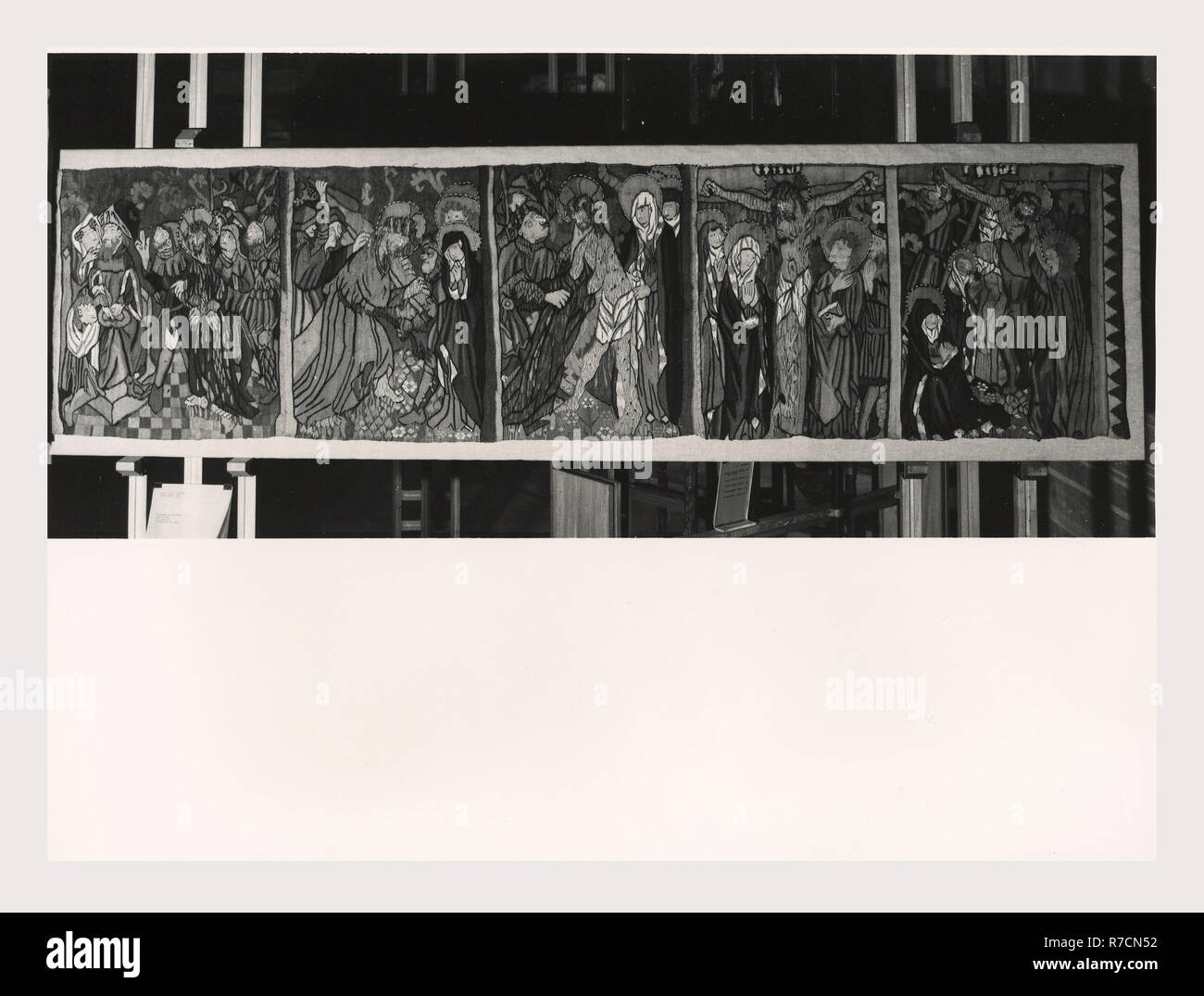 Lazio Roma Roma Palazzo Venezia, Museo, questa è la mia Italia, il paese italiano di storia visiva, post-medievale collezione arazzi Nella 'Sala Regia', che occupa le stanze dell'appartamento Balbo, dove Paolo II vissuto e radunò le sue collezioni. Tedesco e arazzi francesi del XVI secolo, tutti fabbricati a Bruxelles e cinque arazzi italiana dalla Riviera dopo vignetta di disegni da Giov. Franc. Romanelli nel 1637-42. Foto Stock