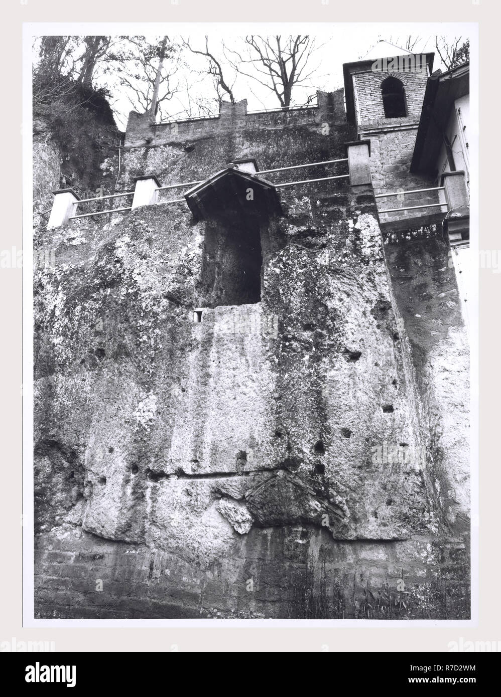 Lazio Viterbo Orte Chiesa della Trinita, questa è la mia Italia, il paese italiano di storia visiva, Post-architettura medievale affresco del XV secolo e successivamente restaurata di recente Foto Stock