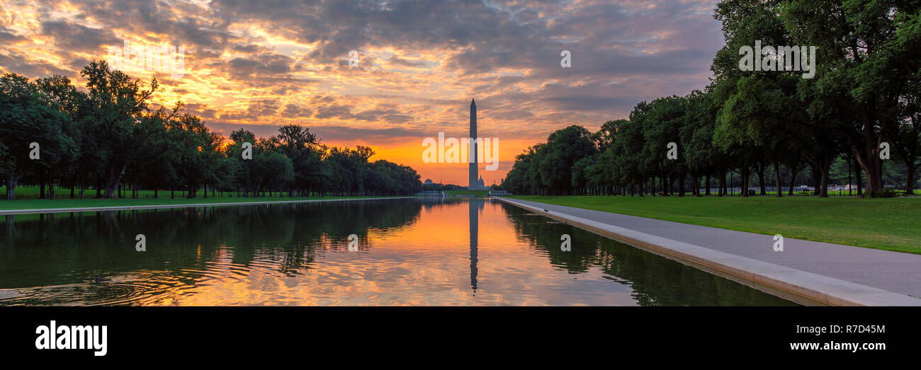 Sunrise panoramica presso il Washington Monument, Washington DC, Stati Uniti d'America Foto Stock