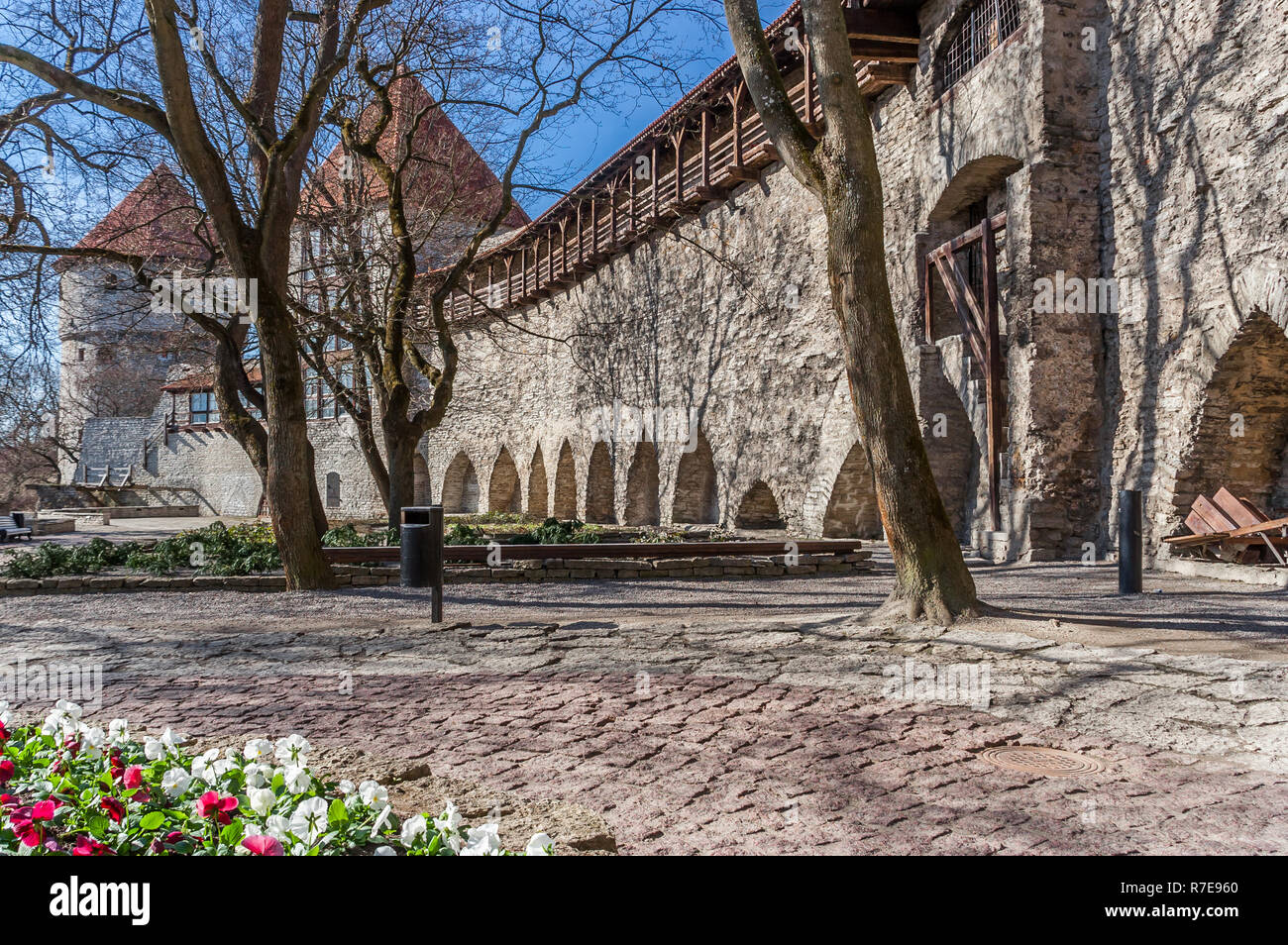 Mura di fortificazione del centro storico di Tallinn, Estonia Foto Stock
