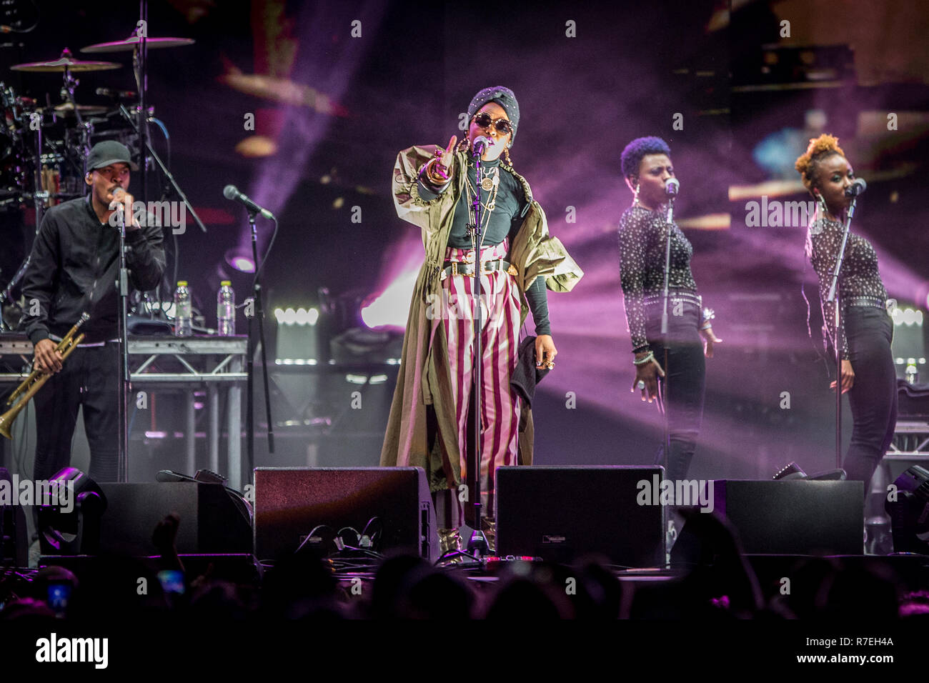 Danimarca, Copenaghen. 8 Dic 2018. Il cantante e cantautore Lauryn Hill  esegue un concerto dal vivo al Black Box Forum di Copenhagen. (Photo  credit: Gonzales foto - Thomas RASMUSSEN). Credito: Gonzales foto/Alamy