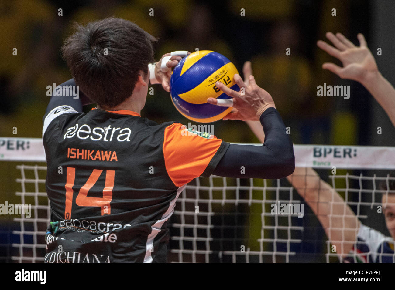 Modena, Italia. 8 Dic 2018. Yuki Ishikawa di Siena durante l'italiano Uomini lega volley serie A1 (SuperLega UnipolSai) match tra Modena Volley ed Emma Ville Siena al PalaPanini a Modena il 8 dicembre 2018. Credito: Enrico Calderoni AFLO/sport/Alamy Live News Foto Stock