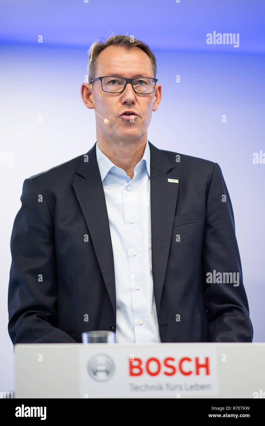 Gerlingen, Germania. 07Th Dec, 2018. Christian Fischer, Bosch futuro membro del consiglio di amministrazione per l'energia e la tecnologia edilizia settore commerciale, parlerà a una conferenza stampa organizzata da Bosch di tecnologia edilizia divisione. Credito: Sebastian Gollnow/dpa/Alamy Live News Foto Stock