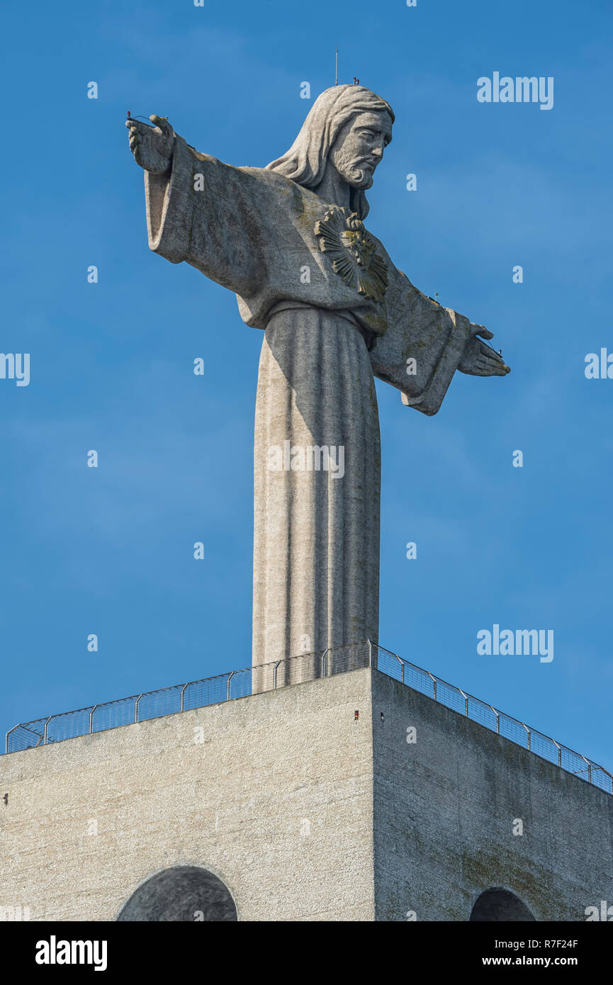 Cristo Rei statua, Almada, Lisbona, distretto di Lisbona, regione Lisboa, Portogallo Foto Stock