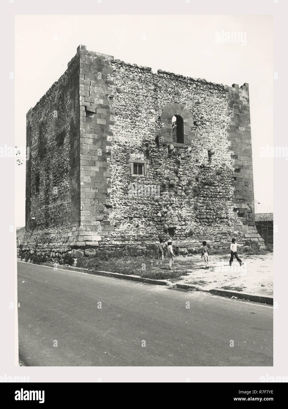 Sardegna Oristano Ghilarza Torre, questa è la mia Italia, il paese italiano di storia visiva, post-medievale del XV secolo di architettura militare gotico-catalano con fonti Foto Stock