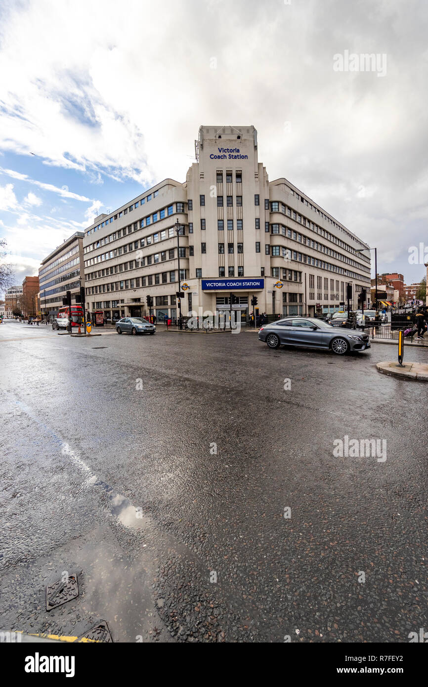 La stazione dei pullman di Victoria, 164 Buckingham Palace Rd, Belgravia, London SW1W 9TP Foto Stock