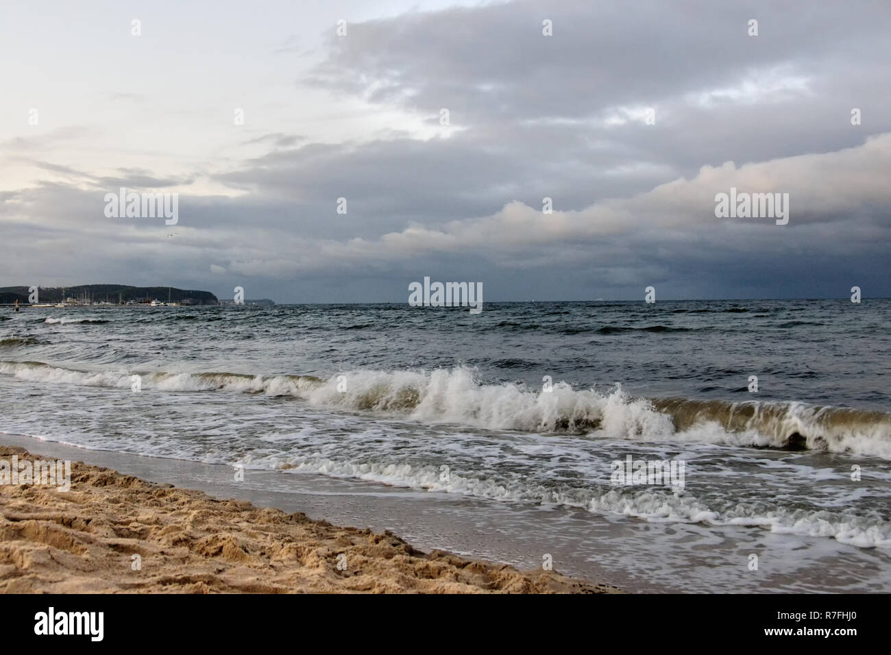 Mar Baltico, Danzica, Polonia, acqua, onde, spiaggia, tramonti, NUVOLE Nuvole a moto vorticoso Foto Stock