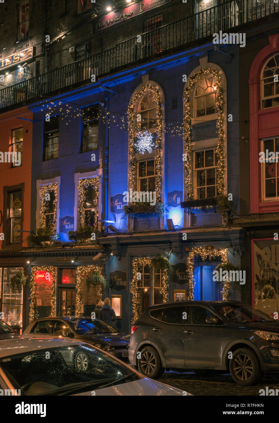 I negozi di specialità del West Bow in Edinburgh portare un fascino del vecchio mondo per il periodo di Natale nel 2018 Foto Stock