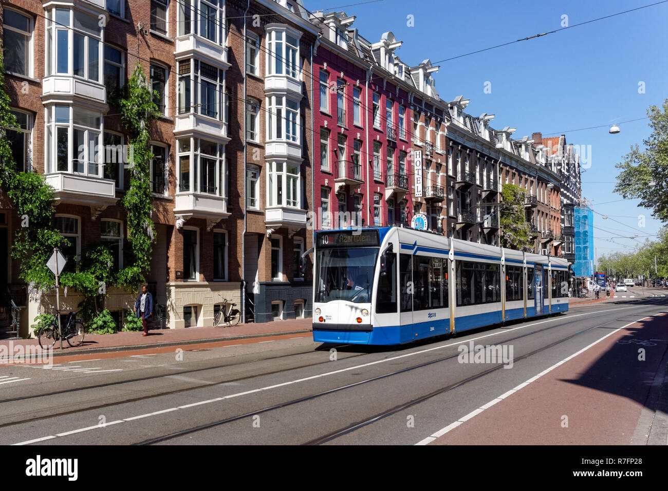 Il tram a Amsterdam, Paesi Bassi Foto Stock