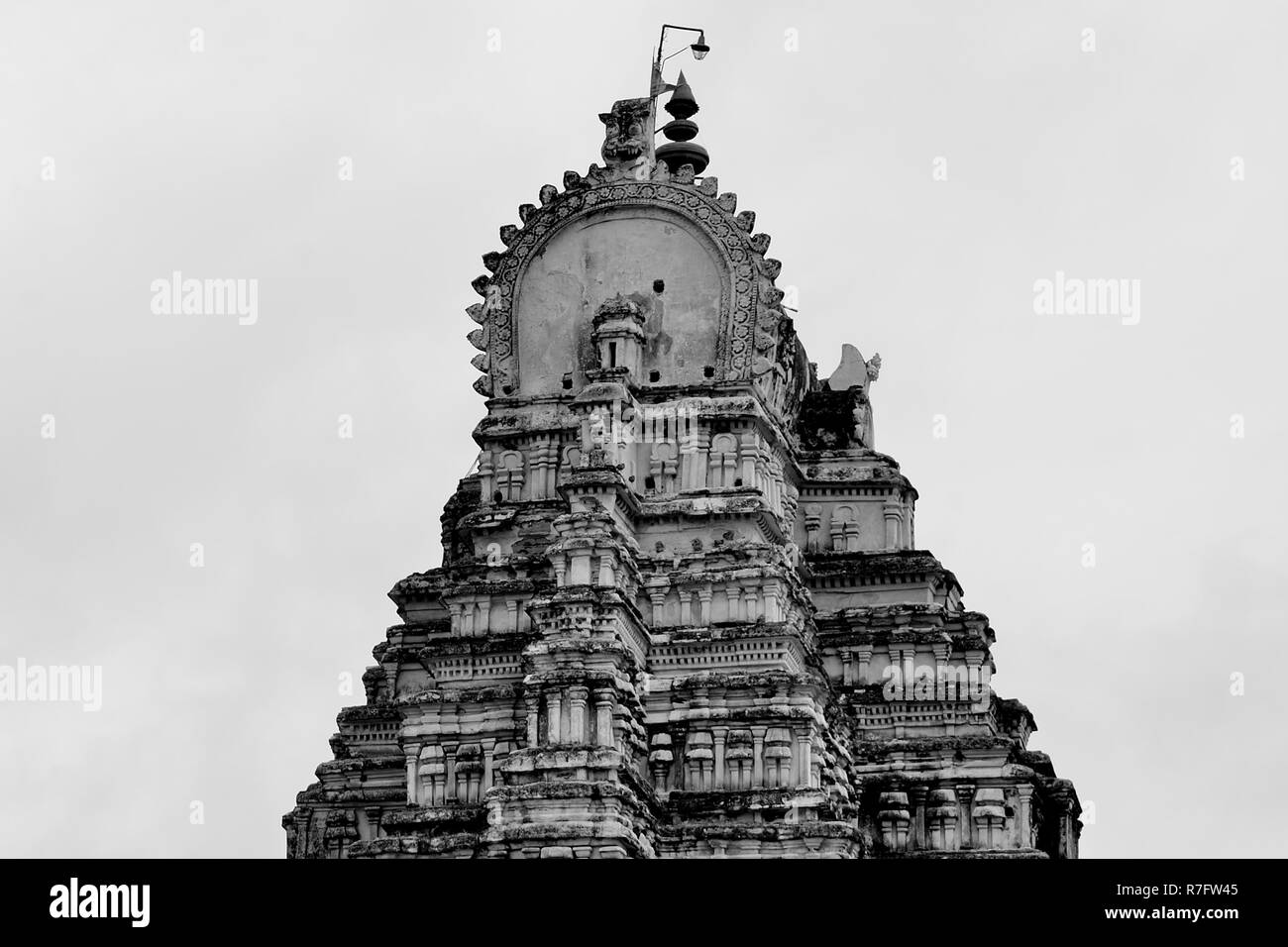 Splendidamente scolpito Tempio Virupaksha, situato in Hampi, Ballari district, Karnataka, India Foto Stock