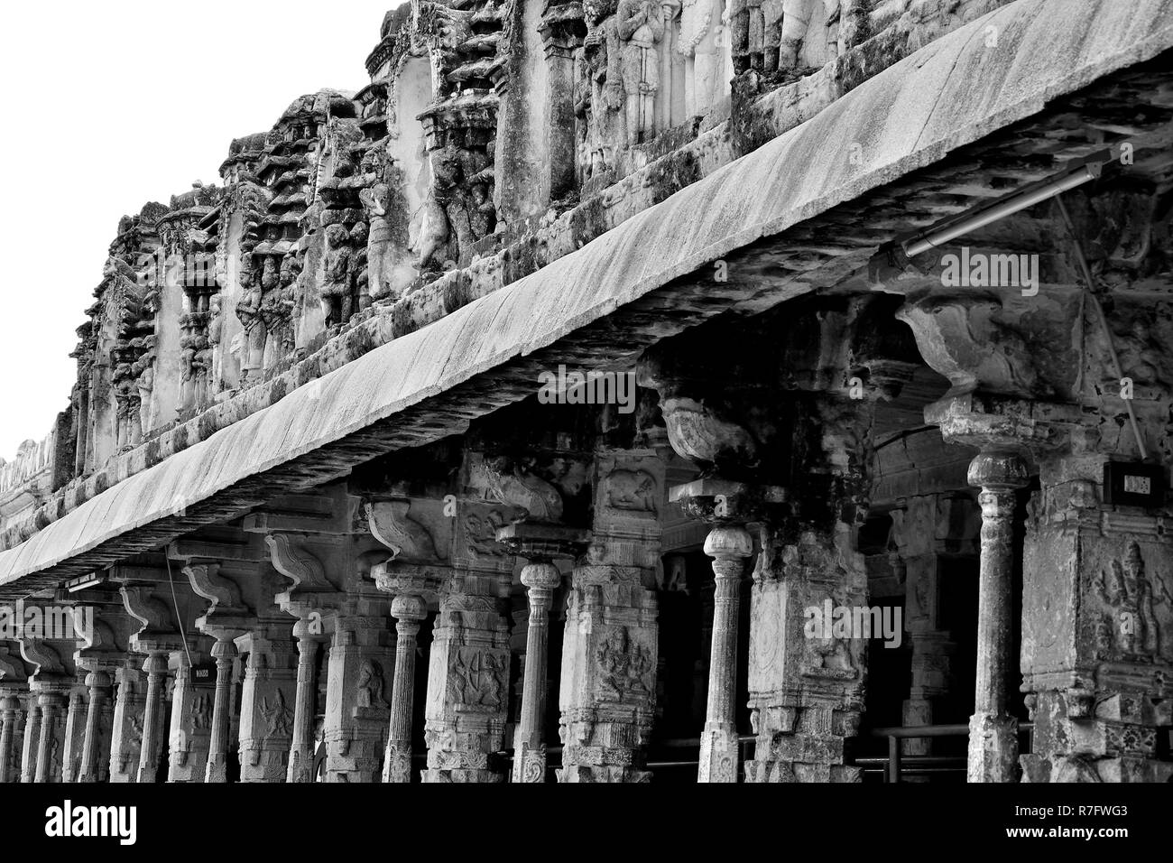 Splendidamente scolpito Tempio Virupaksha, situato in Hampi, Ballari district, Karnataka, India Foto Stock