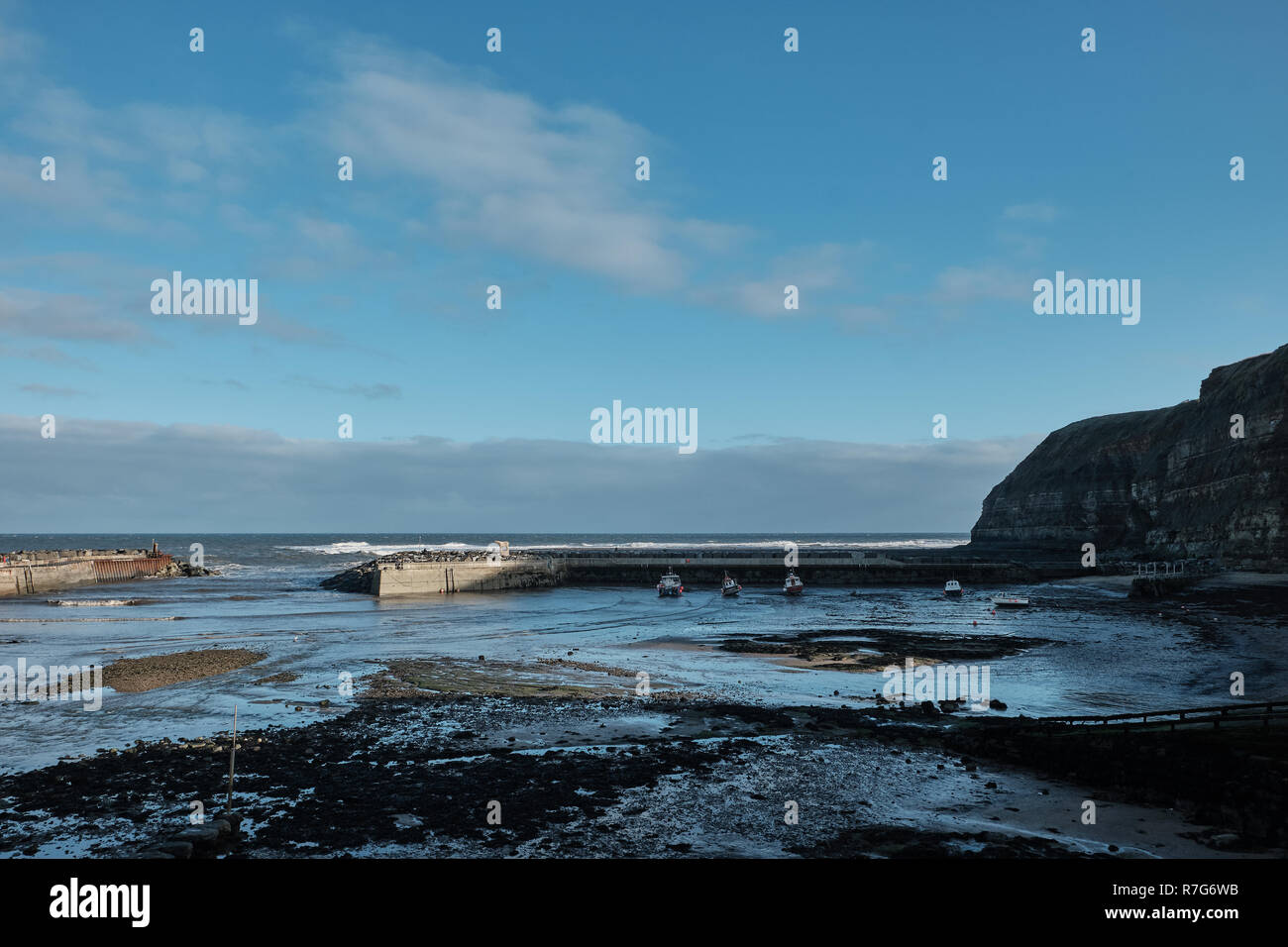 Staithes Harbour, North Yorkshire, Regno Unito Foto Stock