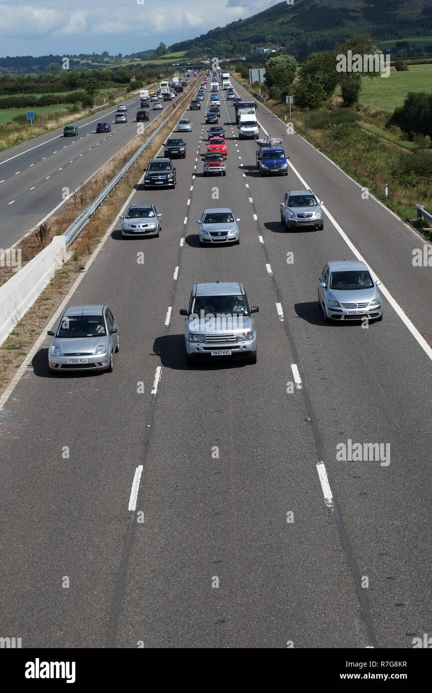 Agosto 2014 - Le vacanze sono venuta, vacanza traffico in direzione sud sull'autostrada M5 in Somerset. Foto Stock