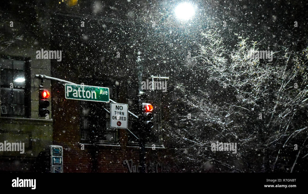 Patton Ave. Asheville NC durante la tempesta di neve Diego paesaggio Foto Stock