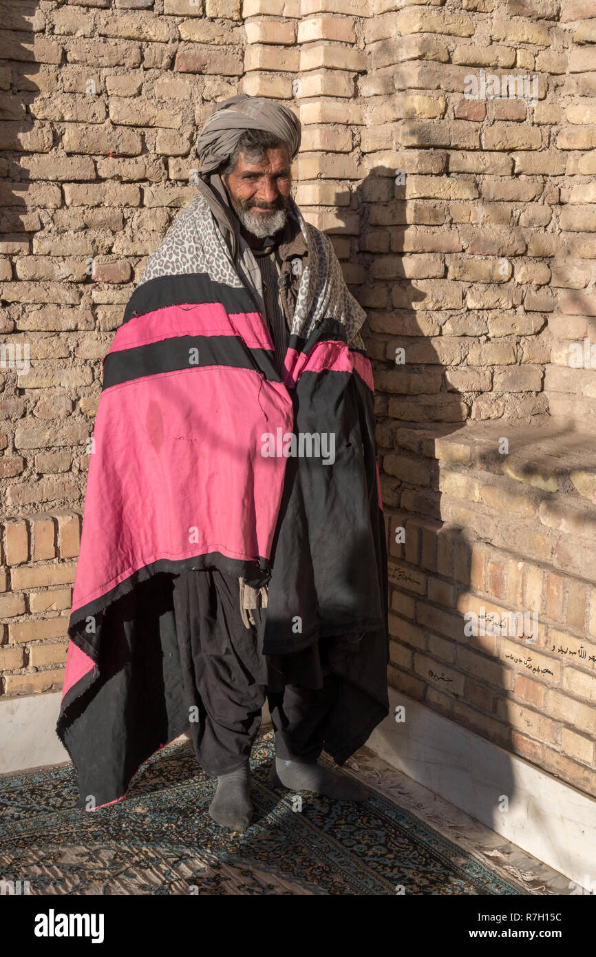 I sufi uomo al Khawaja Ghaltan Santuario, Herat, provincia di Herat, Afghanistan Foto Stock