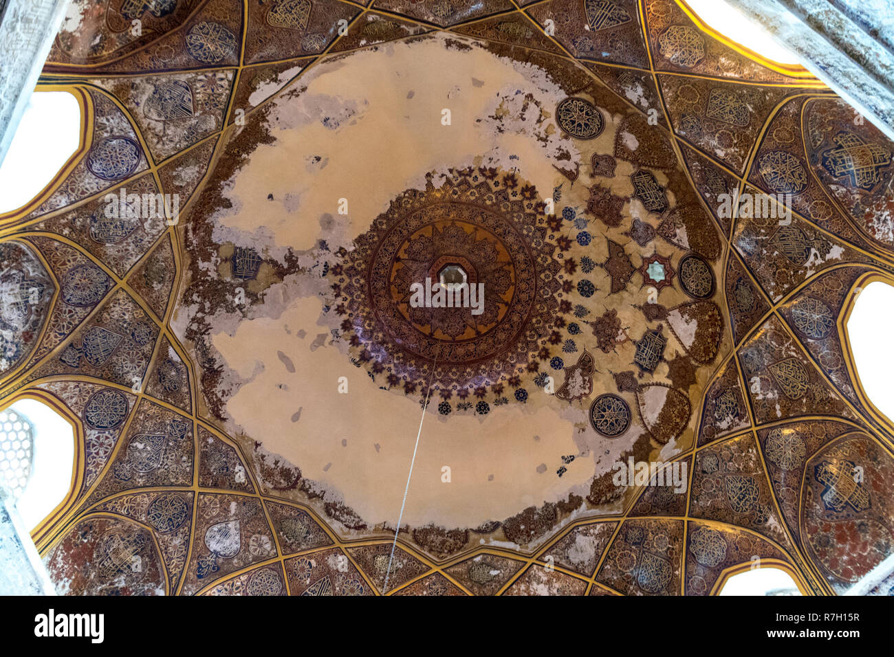 La cupola all'interno Shahzada Abdullah Santuario, Herat, provincia di Herat, Afghanistan Foto Stock