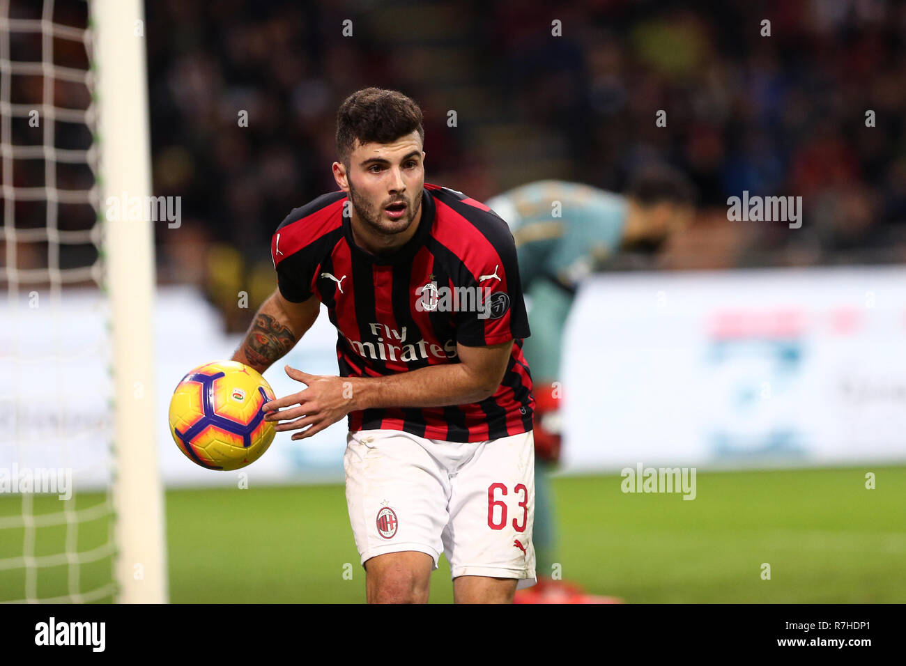 Milano, Italia. 9 dicembre, 2018. Patrick Cutrone di AC Milano durante la serie di una partita di calcio tra AC Milano e Torino FC. Credito: Marco Canoniero/Alamy Live News Foto Stock