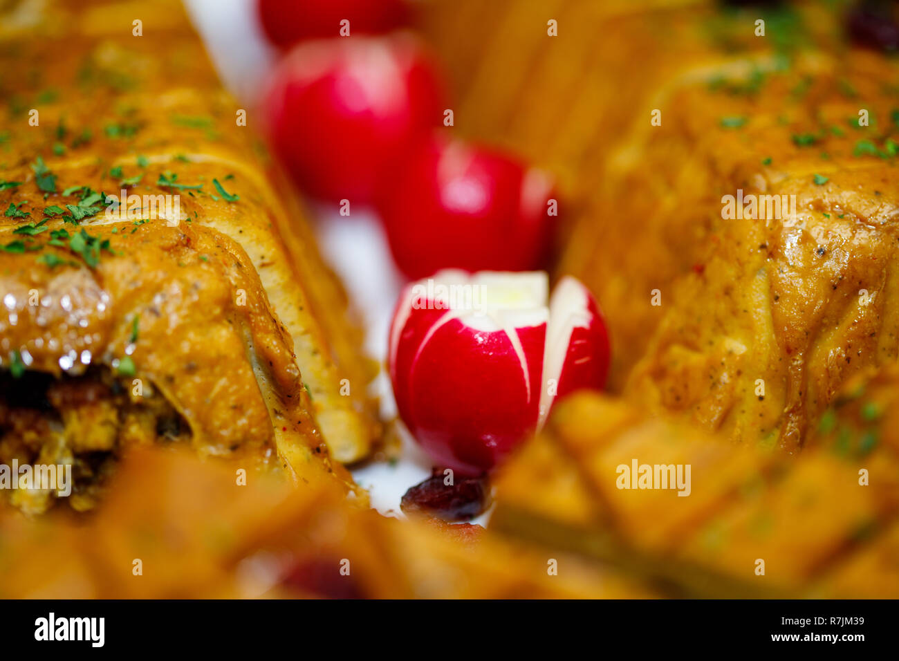 Abstract background alimentare per le vacanze e il concetto di ristorante. Messa a fuoco selettiva vista ravvicinata di cibo Foto Stock