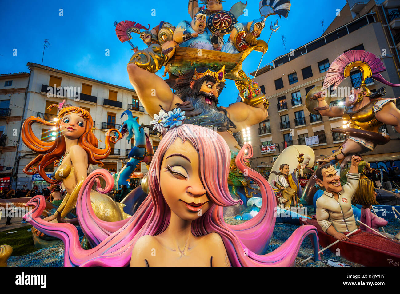 Fallas Festival. Falla. Ninots, figure per essere bruciato durante l. Valencia. Comunità Valenciana. Spagna. Patrimonio culturale immateriale dell'umanità. UNESCO Foto Stock