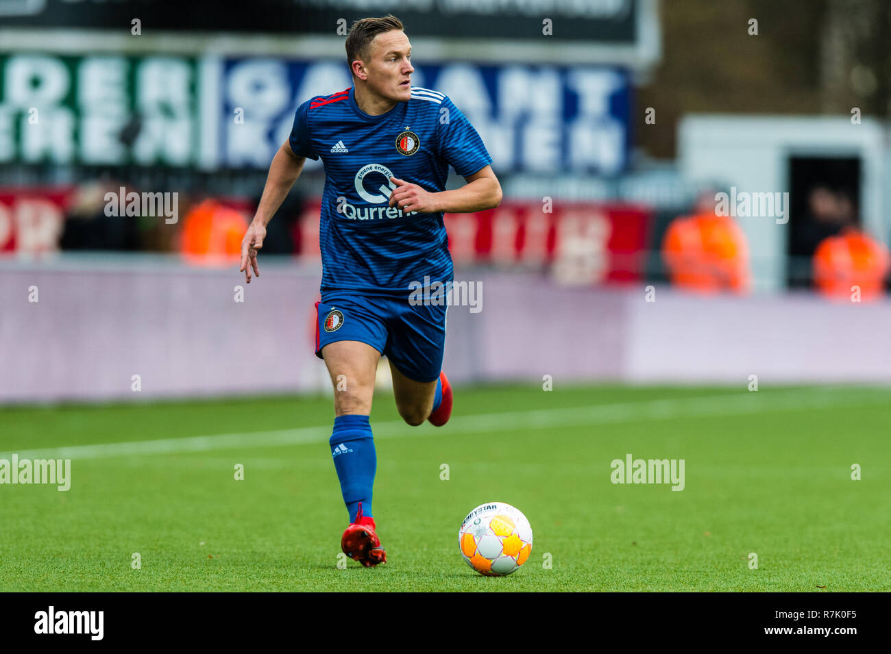 Emmen, Paesi Bassi 09 dicembre 2018 Calcio Eredivisie olandese: FC Emmen v Feyenoord Feyenoord speler Jens Toornstra Foto Stock