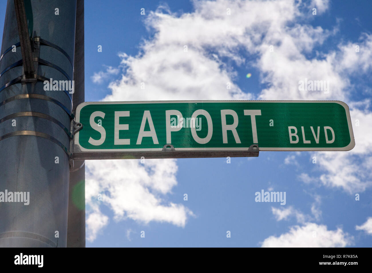 Seaport Boulevard segnaletica stradale, Boston, Massachusetts, Stati Uniti d'America. Foto Stock