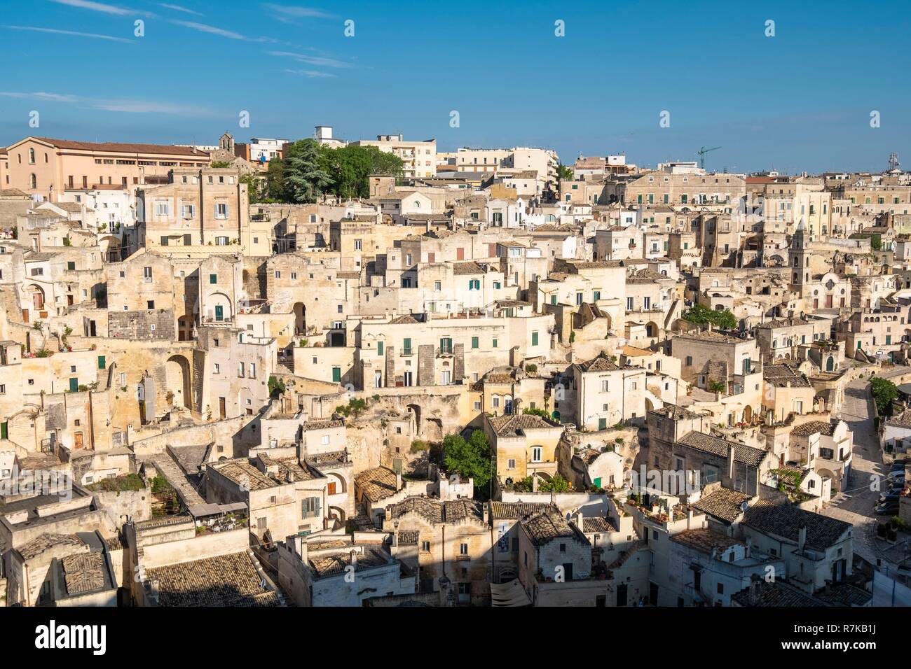 In Italia, Basilicata, Matera, Capitale Europea della Cultura nel 2019, il suo habitat troglodita o Sassi di Matera e le sue chiese rupestri sono elencati come patrimonio mondiale dall' UNESCO, Sasso Barisano Foto Stock