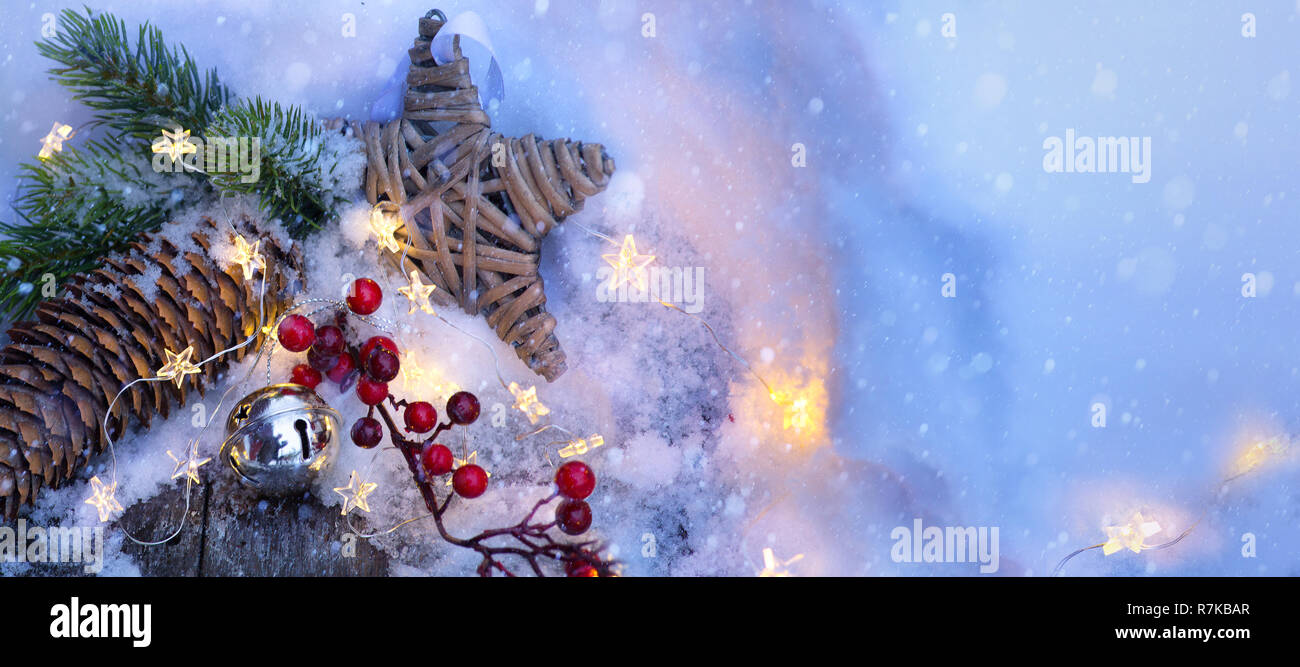 Sfondi Natalizi Con Neve.Sfondi Natalizi Immagini E Fotos Stock Alamy