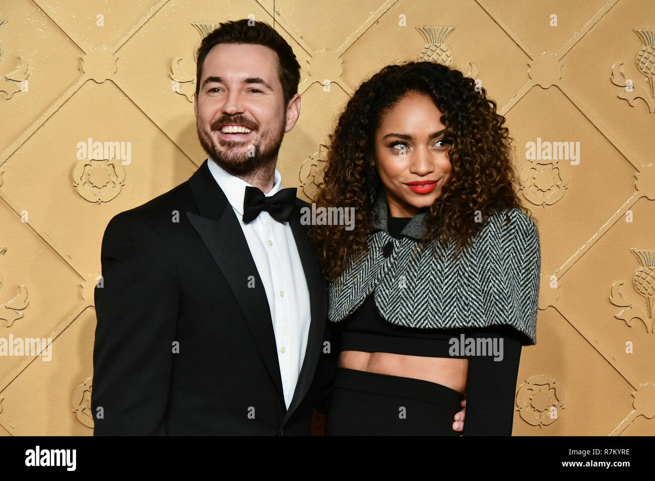 Londra, Regno Unito. 10 dic 2018. Martin Compston e Tianna Chanel Flynn Arrivers a Maria Regina di Scozia - premiere europeo ay Cineworld, Leicester Square il 10 dicembre 2018, Londra, Regno Unito. Credito: Picture Capital/Alamy Live News Credit: capitale dell'immagine/Alamy Live News Foto Stock