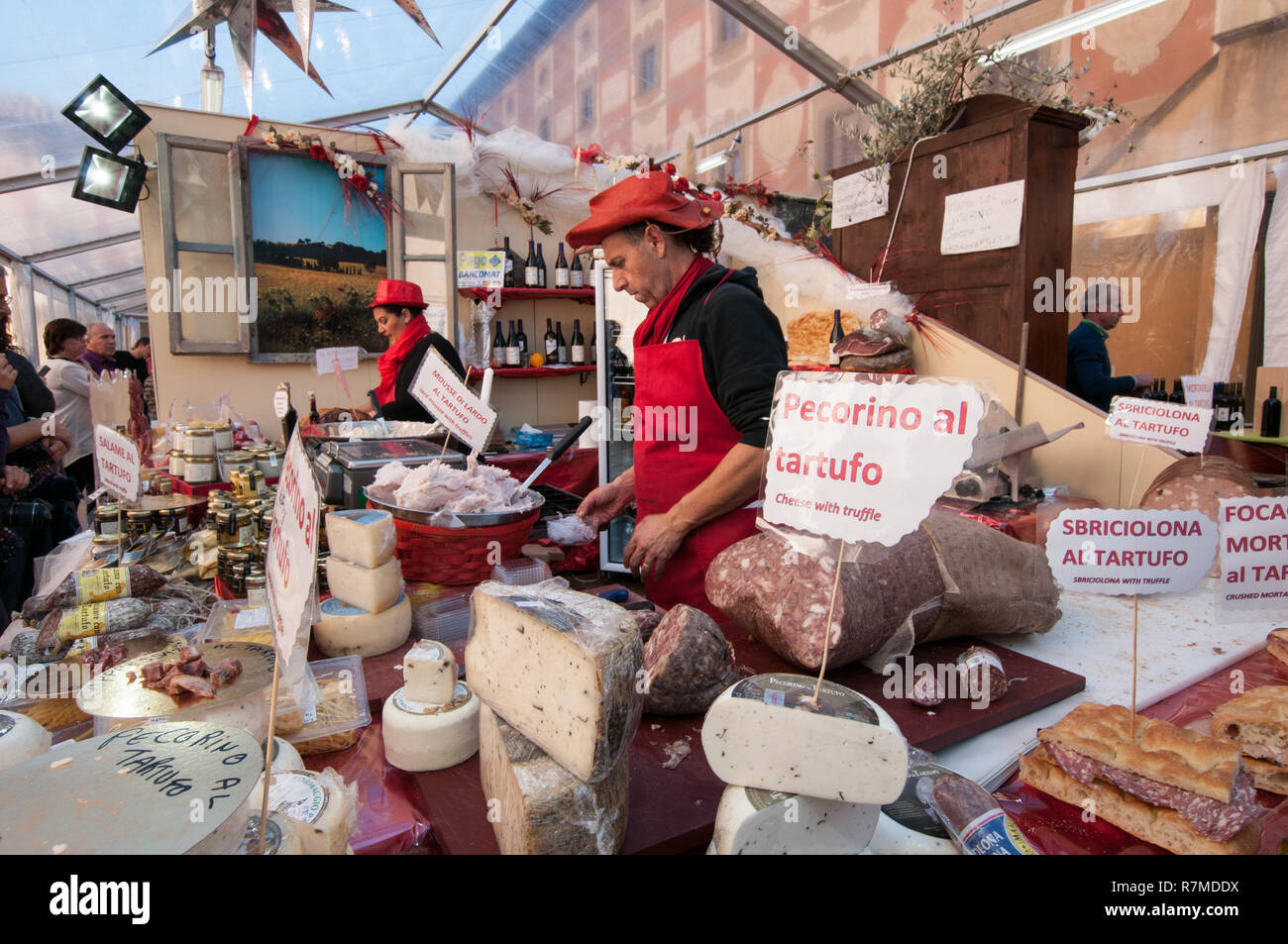 Nello spazio di una fiera dedicata ai concessionari di tartufo Foto Stock