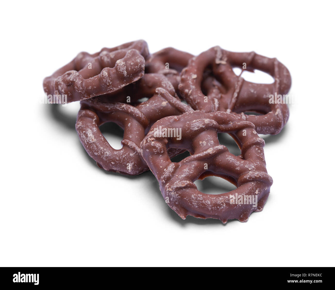 Piccolo mucchio di cioccolato salatini isolati su sfondo bianco. Foto Stock