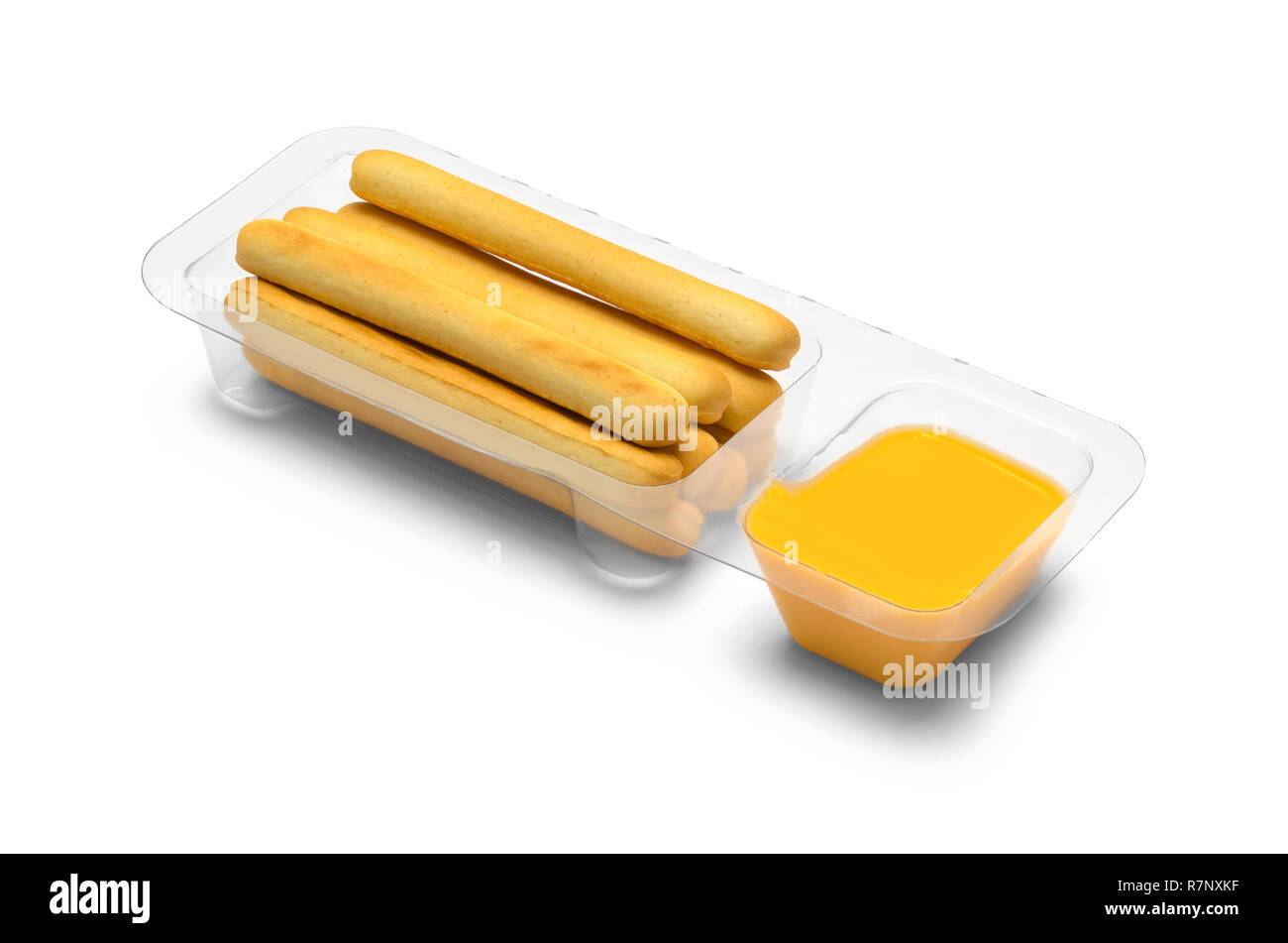 Dip di formaggio e cracker bastoncini Snack isolato su uno sfondo bianco. Foto Stock