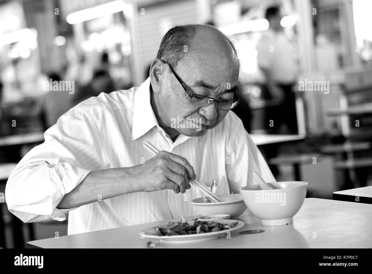 Singapore, cibo di strada, la degustazione di atmosfera in Little India Foto Stock