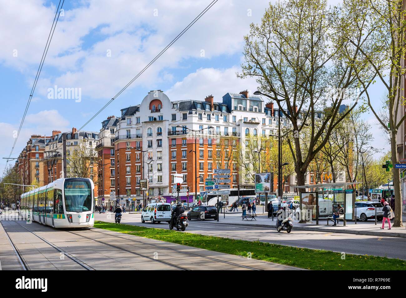Francia, Parigi, XIV Disrict, Boulevard Brune tram, Porte d'Orléans Foto Stock