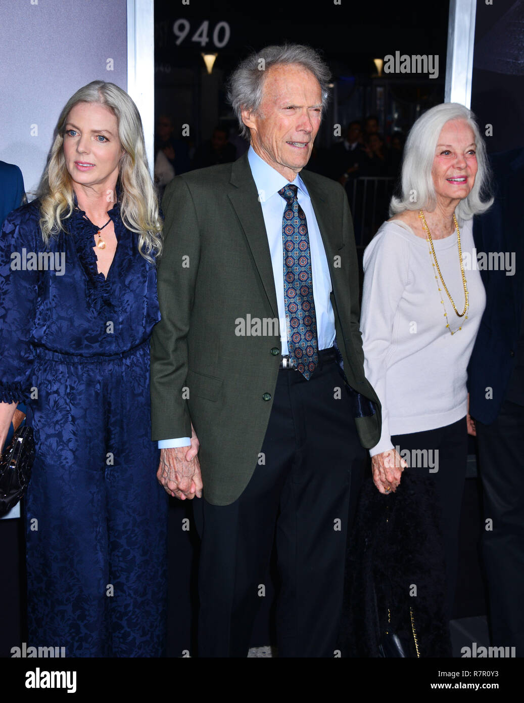 Westwood, California, Stati Uniti d'America. 10 dic 2018. Clint Eastwood e Christina Sandera 246 assiste Warner Bros Foto della prima mondiale del "Mule' al Regency Village Theatre sul dicembre 10, 2018 a Westwood, California. Credito: Tsuni / USA/Alamy Live News Foto Stock