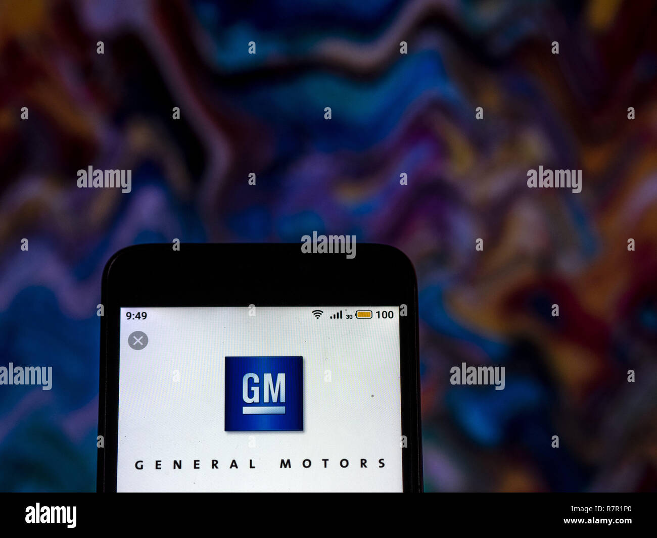 Kiev, Ucraina. Decimo Dec, 2018. General Motors il costruttore del veicolo visto il logo visualizzato sul telefono intelligente. Credito: Igor Golovniov SOPA/images/ZUMA filo/Alamy Live News Foto Stock