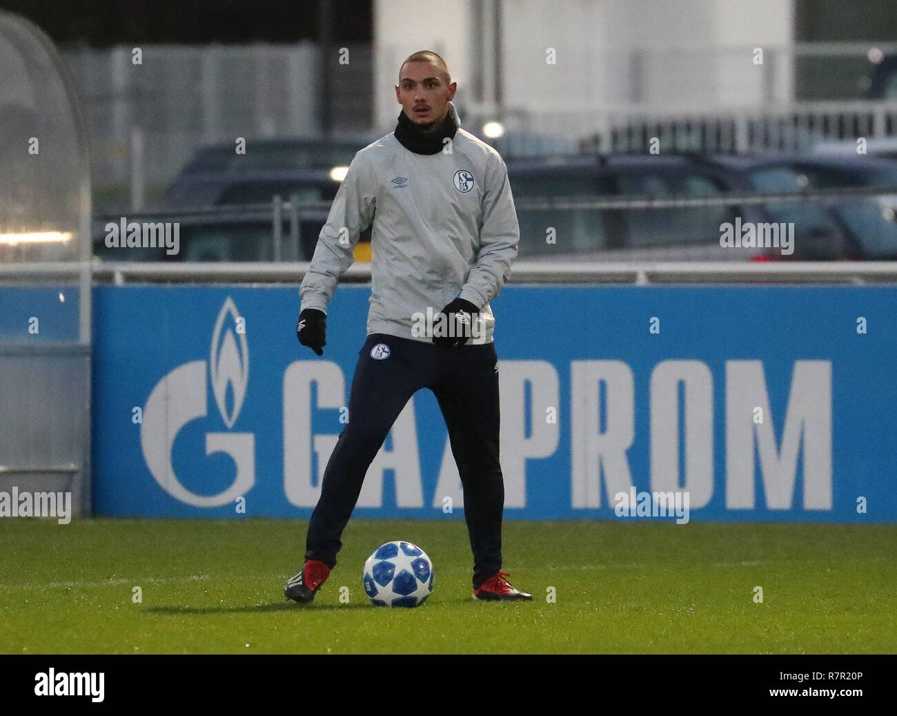 Firo Calcio, 10.12.2018 Champions League formazione FC Schalke 04 - Lokomotiv Mosca Ahmed Kutucu | Utilizzo di tutto il mondo Foto Stock