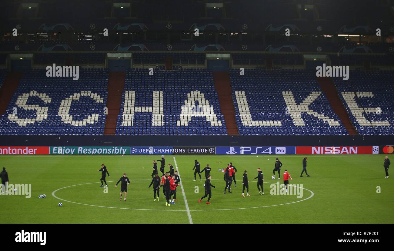 Firo Calcio, 10.12.2018 Champions League formazione FC Schalke 04 - Lokomotiv Mosca Team Lok | Utilizzo di tutto il mondo Foto Stock