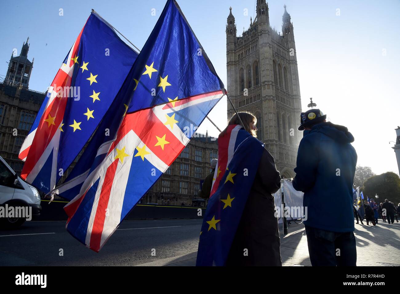 Londra, Regno Unito. 11 dic 2018. Brexit proteste, Westminster, London Il credito: Finnbarr Webster/Alamy Live News Foto Stock