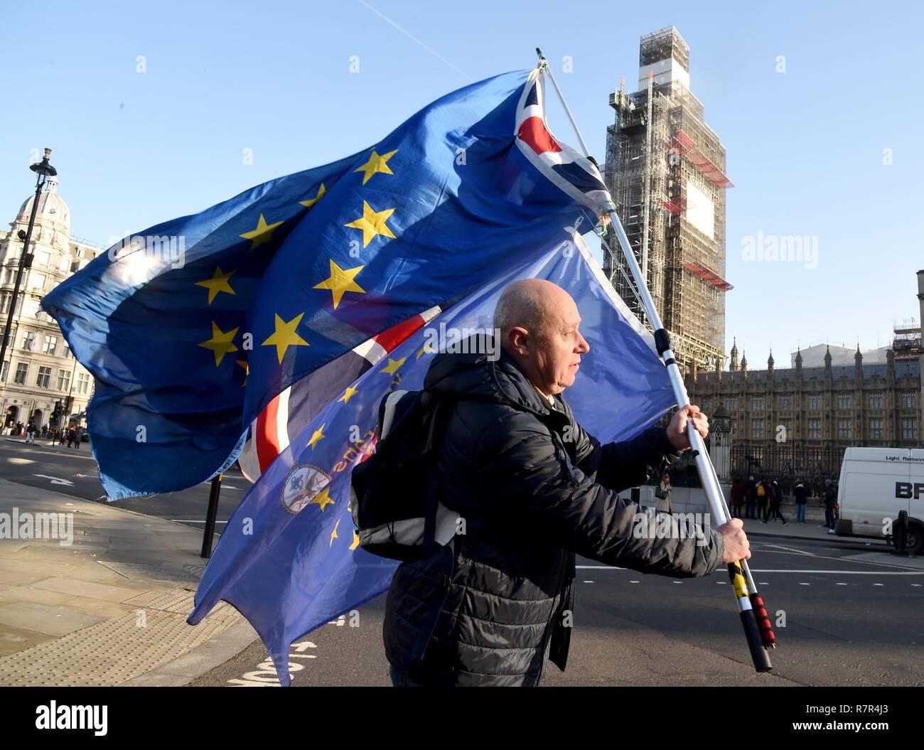 Londra, Regno Unito. 11 dic 2018. Brexit proteste, Westminster, London Il credito: Finnbarr Webster/Alamy Live News Foto Stock