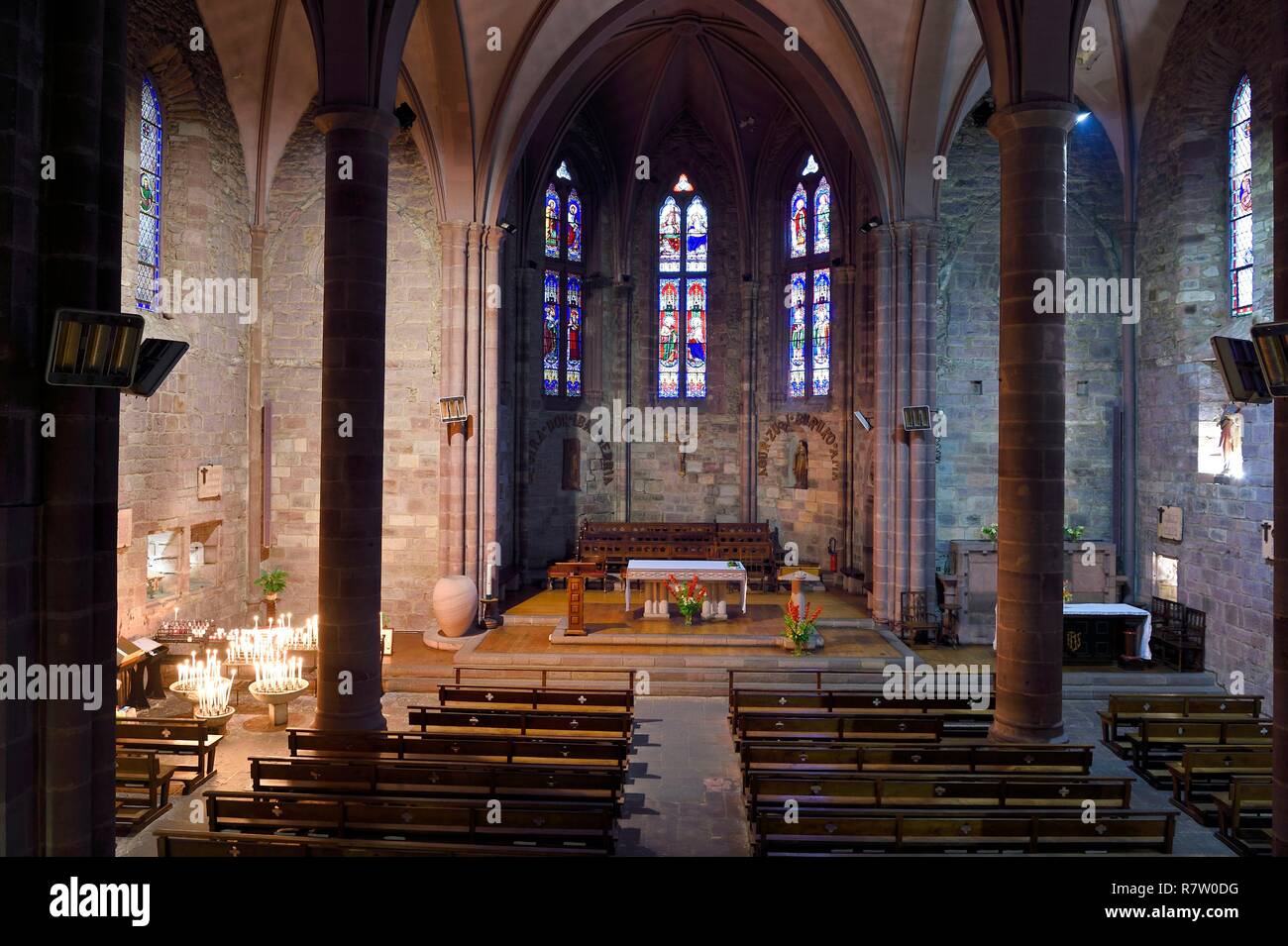 Francia, Pirenei Atlantiques, Paese Basco, Saint Jean Pied de Port, Notre Dame du Bout du Pont chiesa Foto Stock